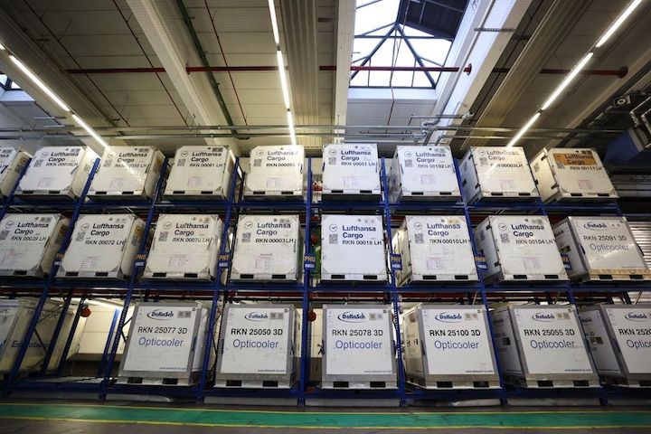 Airlines face ‘mission of the century’ in shipping vaccines 